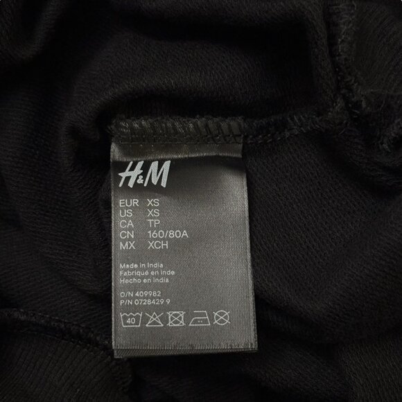 NWT H&M NASA Graphic Print Cropped Sweatshirt XS Black Pullover Sweater Crop Top - Picture 5 of 7